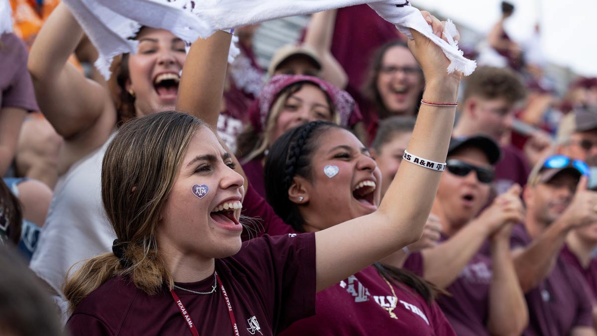 tamu-football-fans-close-up.jpg