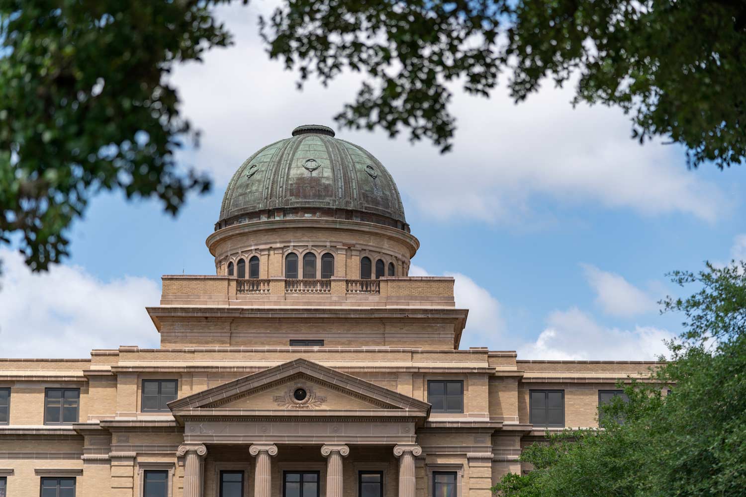 The dome of the Academic Building at the center of Texas A&M Campus