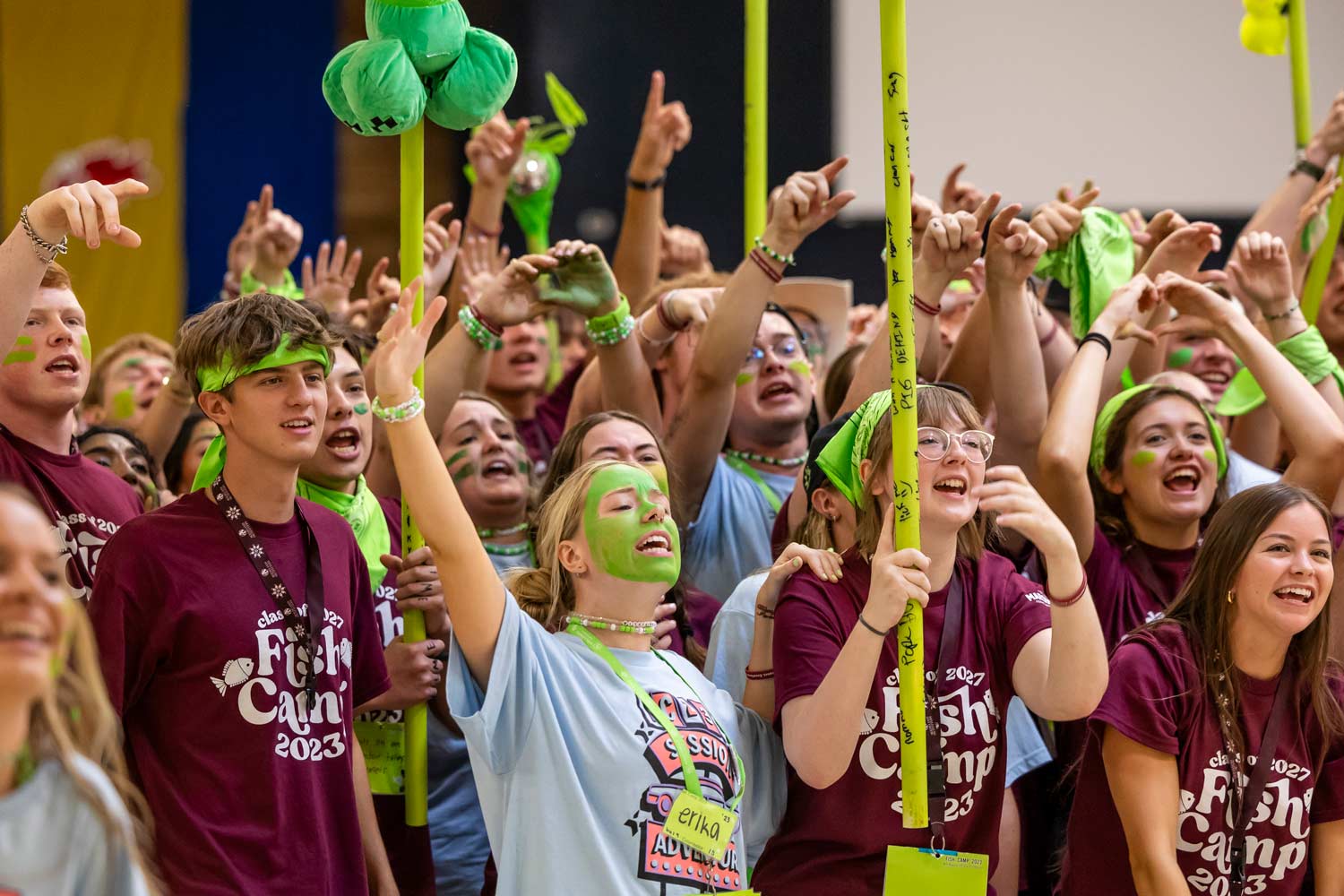 Freshman engaging in a "yell off" at Fish Camp.